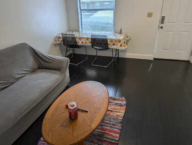 Building Photo - 3600 SW 23rd St