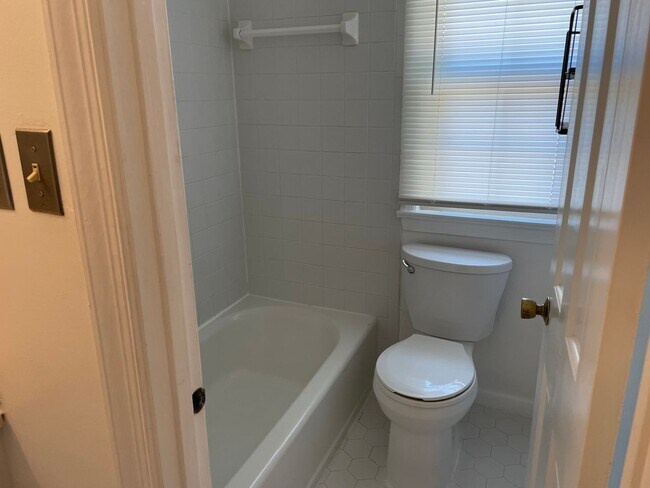 Building Photo - Wolfsnare Acres