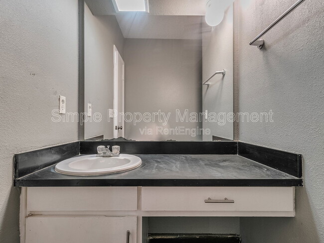 Building Photo - 3828 NW 64th St