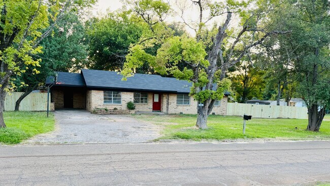 Building Photo - 923 California St