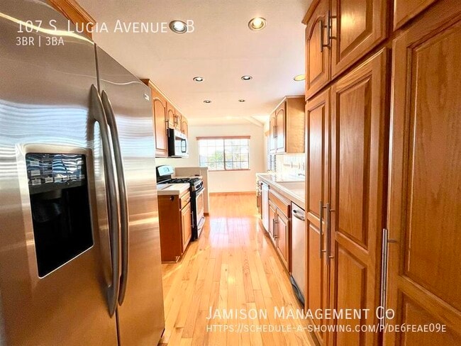 Building Photo - 107 S Lucia Ave