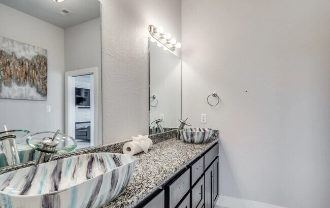 Building Photo - Rent to Own