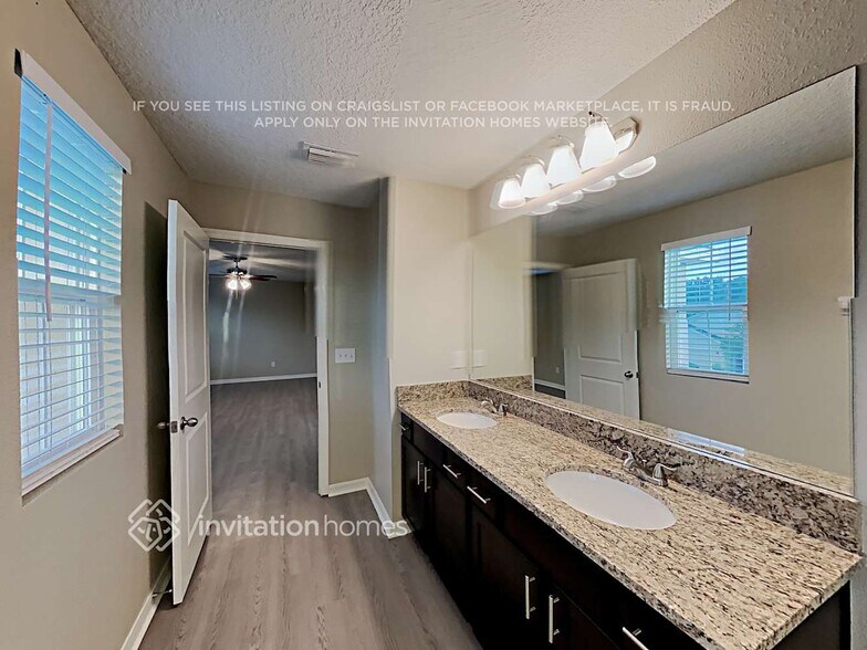 Building Photo - 35859 Jenny Lynne Cir