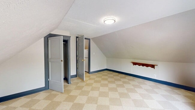 Building Photo - 3334 W 82nd St