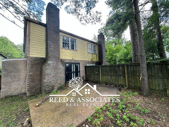 Building Photo - 2 Bedroom in Colonial - Yorkshire