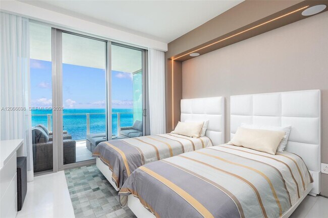 Building Photo - 360 Ocean Dr
