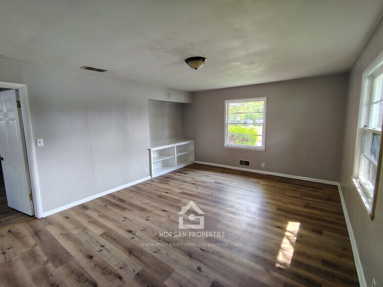 Building Photo - 2634 Brown St
