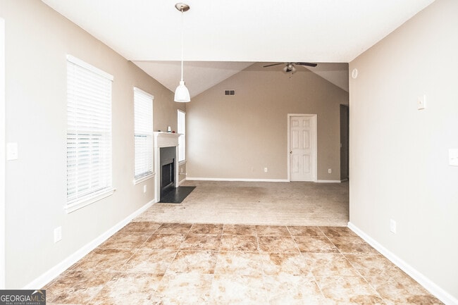 Building Photo - 7522 Clear Creek Approach