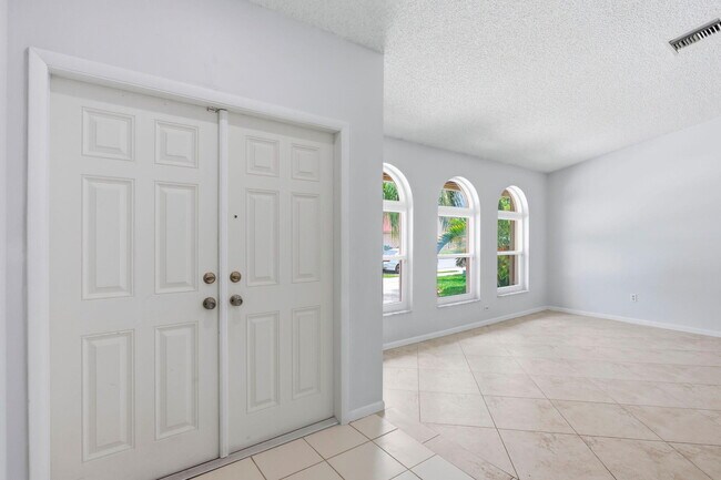 Building Photo - 2171 NW 76th Ave