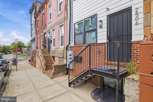 Building Photo - 2506 N 12th St