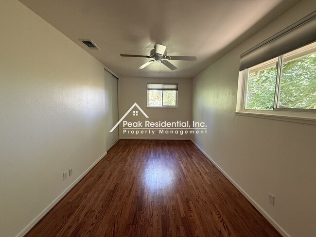 Building Photo - 4301 Cottage Way