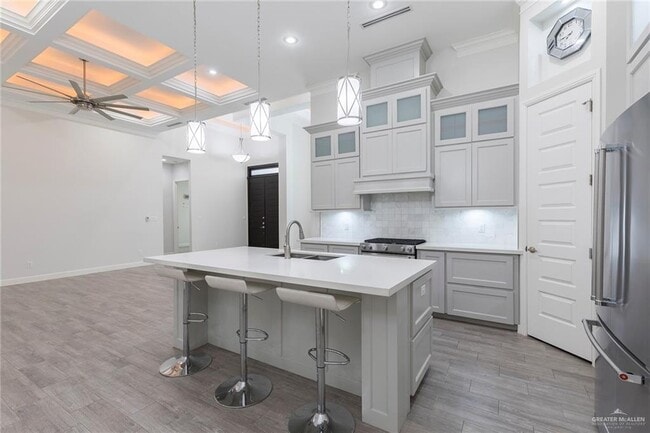 Building Photo - 2200 S 10th St