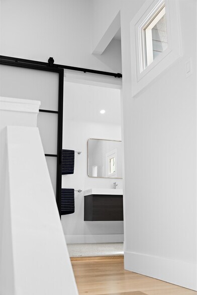 Building Photo - 9417 Winchester Ave