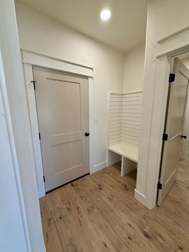 Building Photo - 509 Waggoner Ln