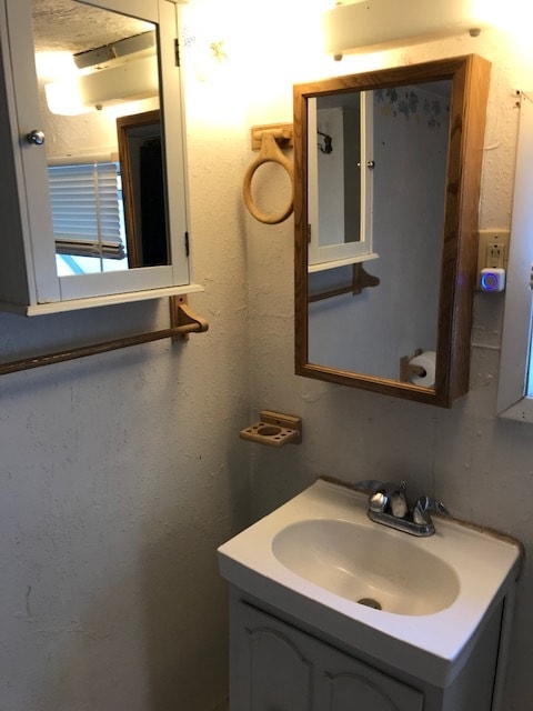 Bathroom - 709 9th Ave SW