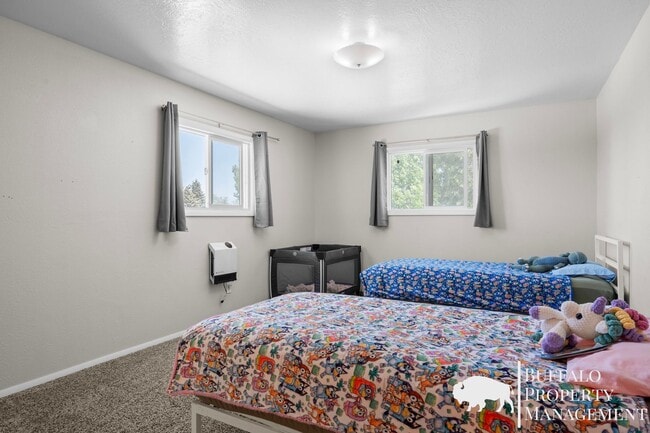 Building Photo - Charming Country Home on 2 Acres | 5 Bed | 3 Bath | Blackfoot, ID