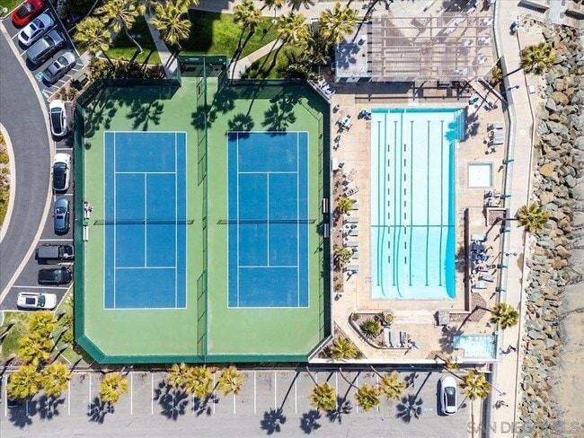 Building Photo - 1830 Avenida Del Mundo