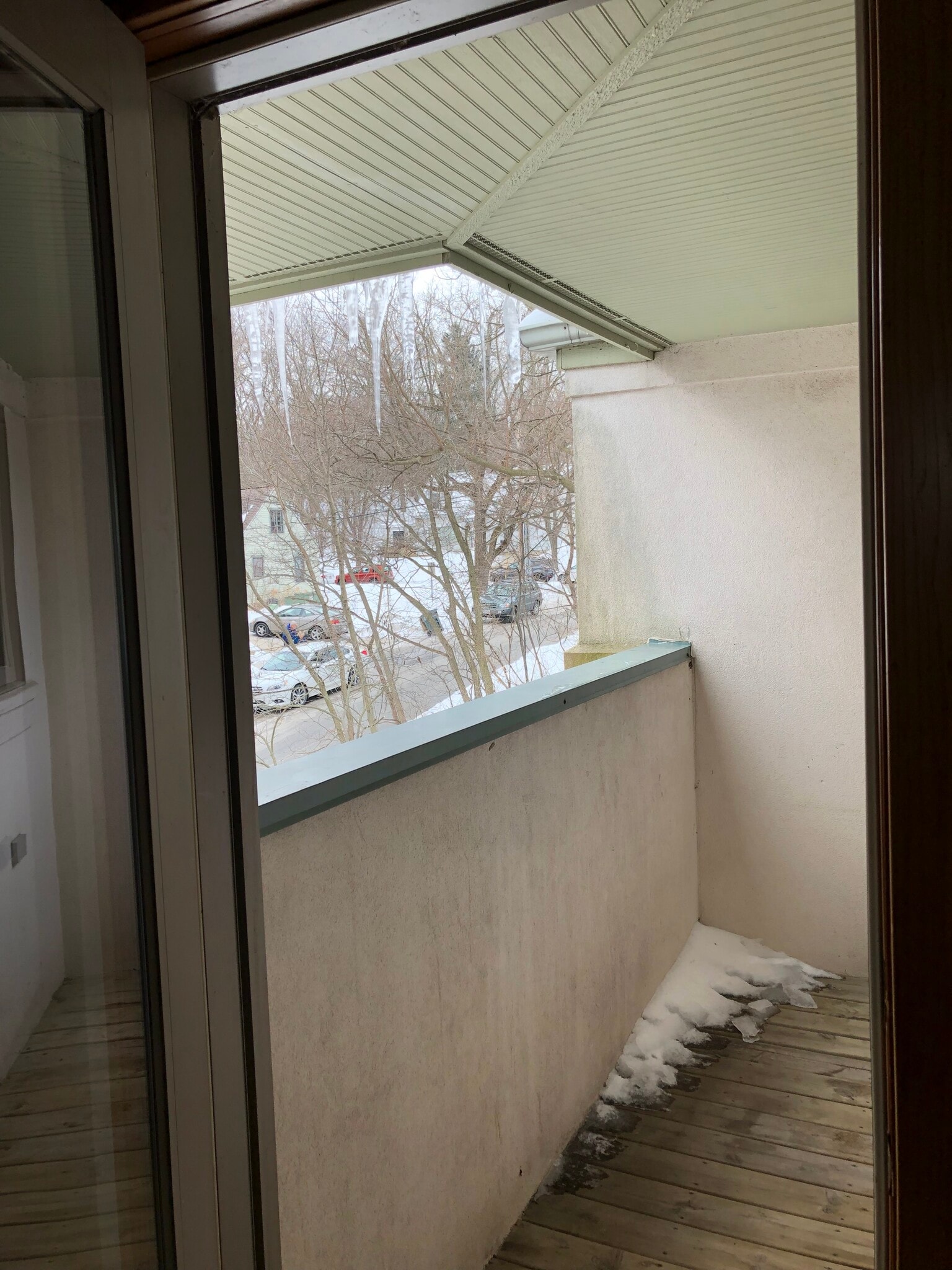 Small private deck - 714 Hill St