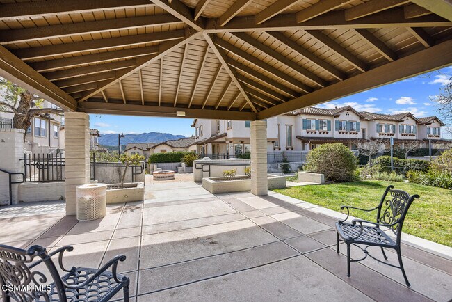 Building Photo - 88 Via Katrina