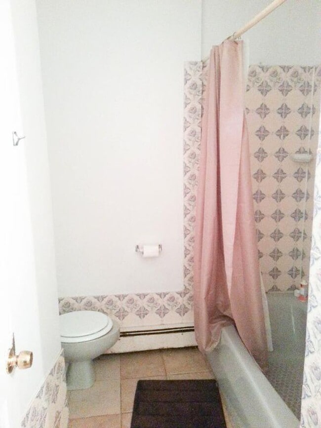 Building Photo - Awesome value four bedroom in Brookline