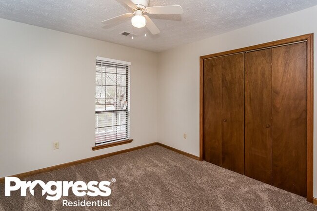Building Photo - 295 Summertown Dr