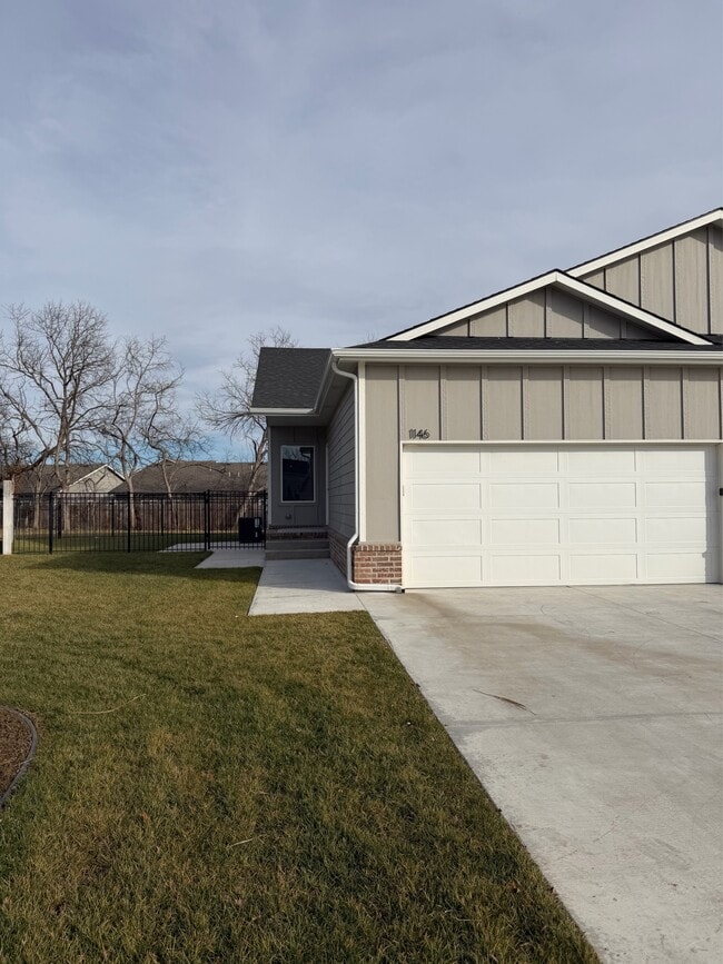 Building Photo - 1146 N Joye St