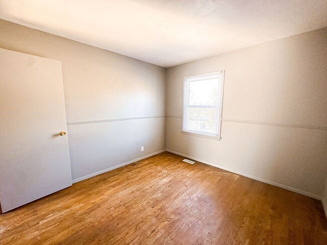 Building Photo - 8415 E 34th St