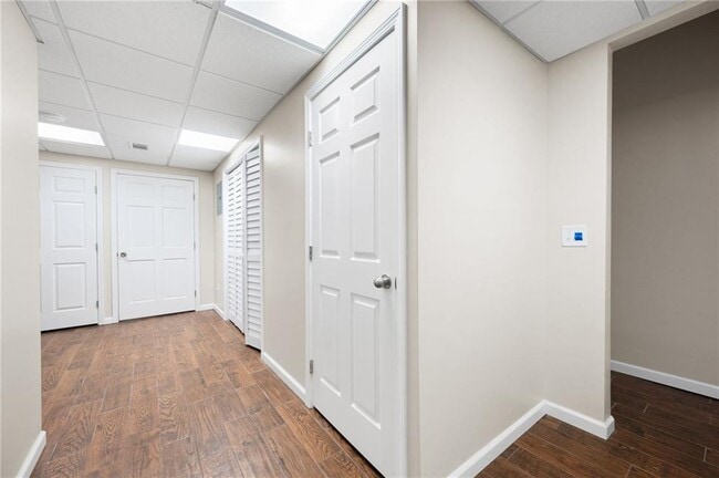 Building Photo - 1083 Soaring Way NE