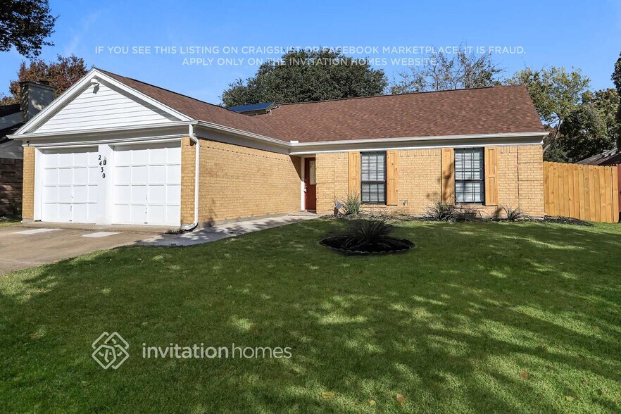 Building Photo - 2430 Bentley Dr