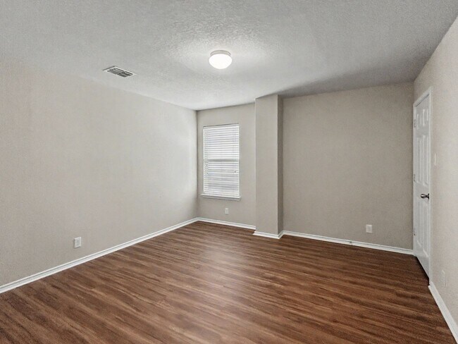Building Photo - 10406 Boland Bend