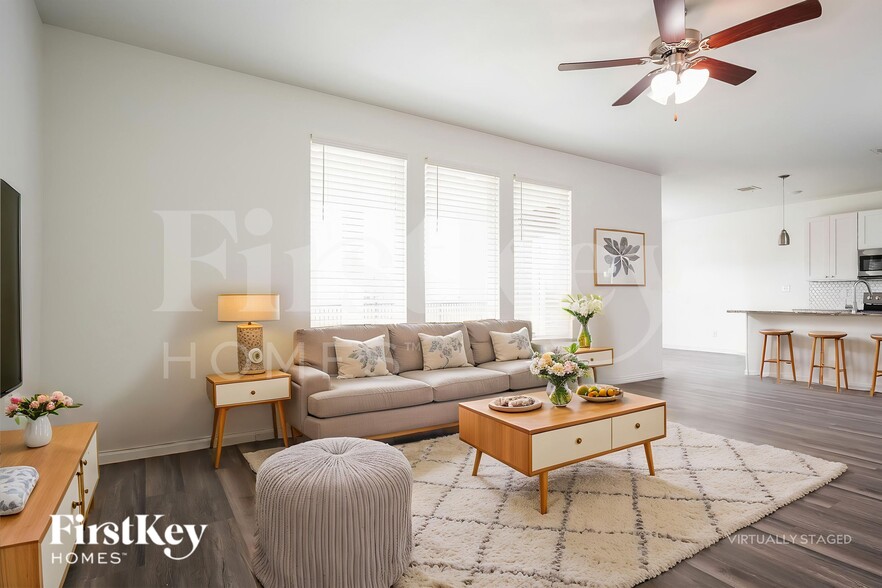 Building Photo - 7316 Parkside Pl Dr