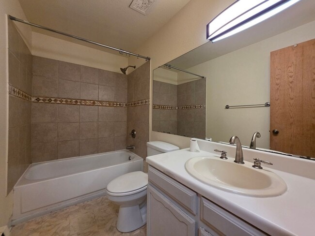 Building Photo - 317 Emery Dr