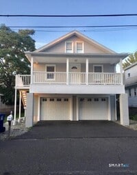 Building Photo - 140 College Pl