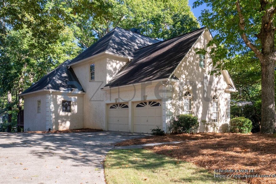 Building Photo - 2862 Clary Hill Dr