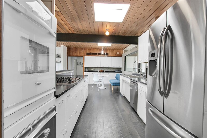 Building Photo - 1912 Old Briar Rd