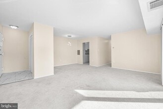 Building Photo - 5204 Newton St