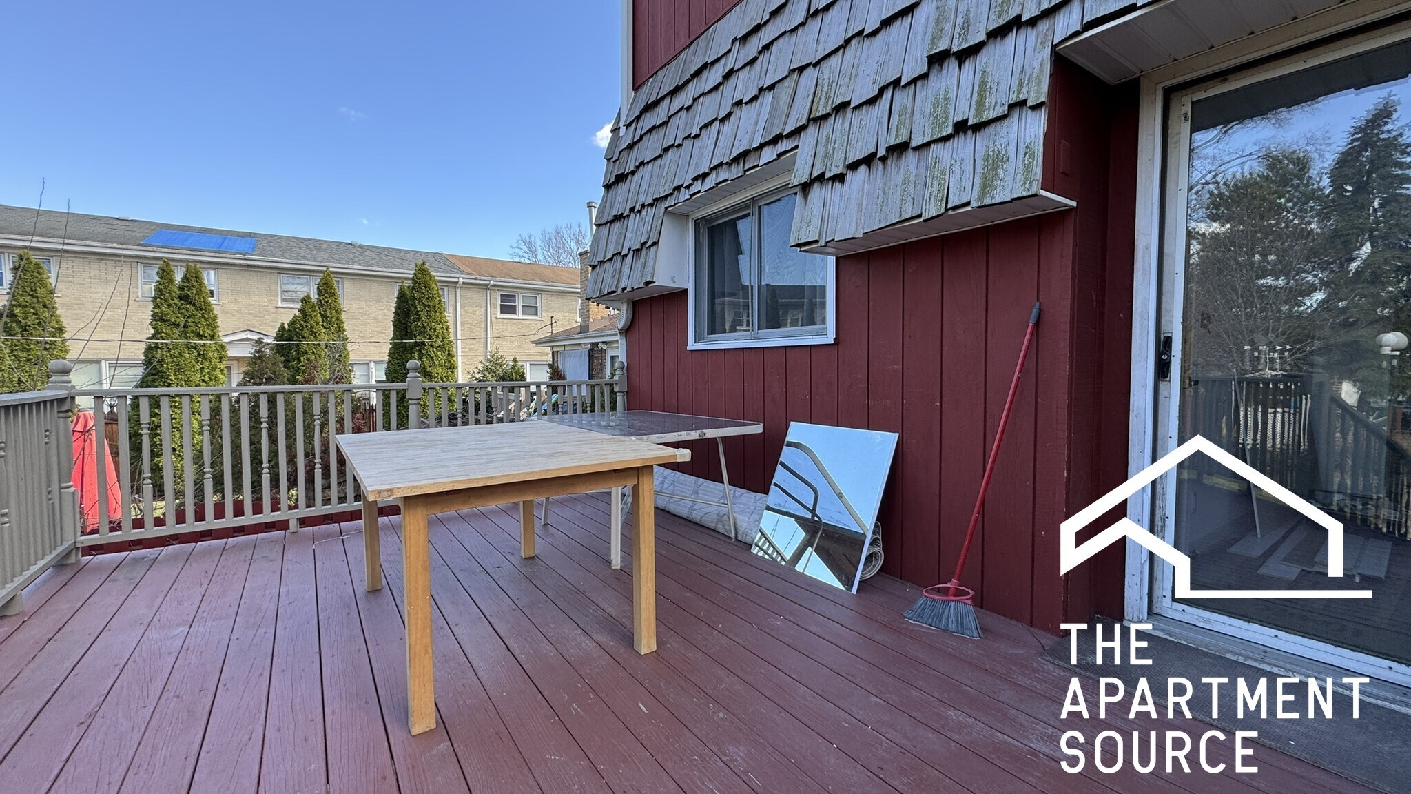 Building Photo - 5536 W Windsor Ave