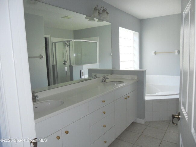 Building Photo - 2616 Kendrick Ct