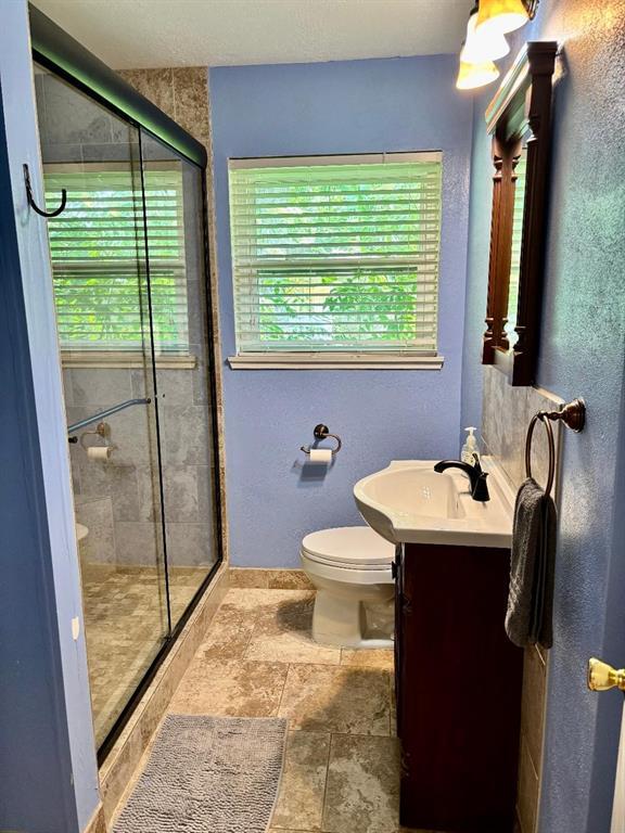 Building Photo - 2306 Hialeah Dr