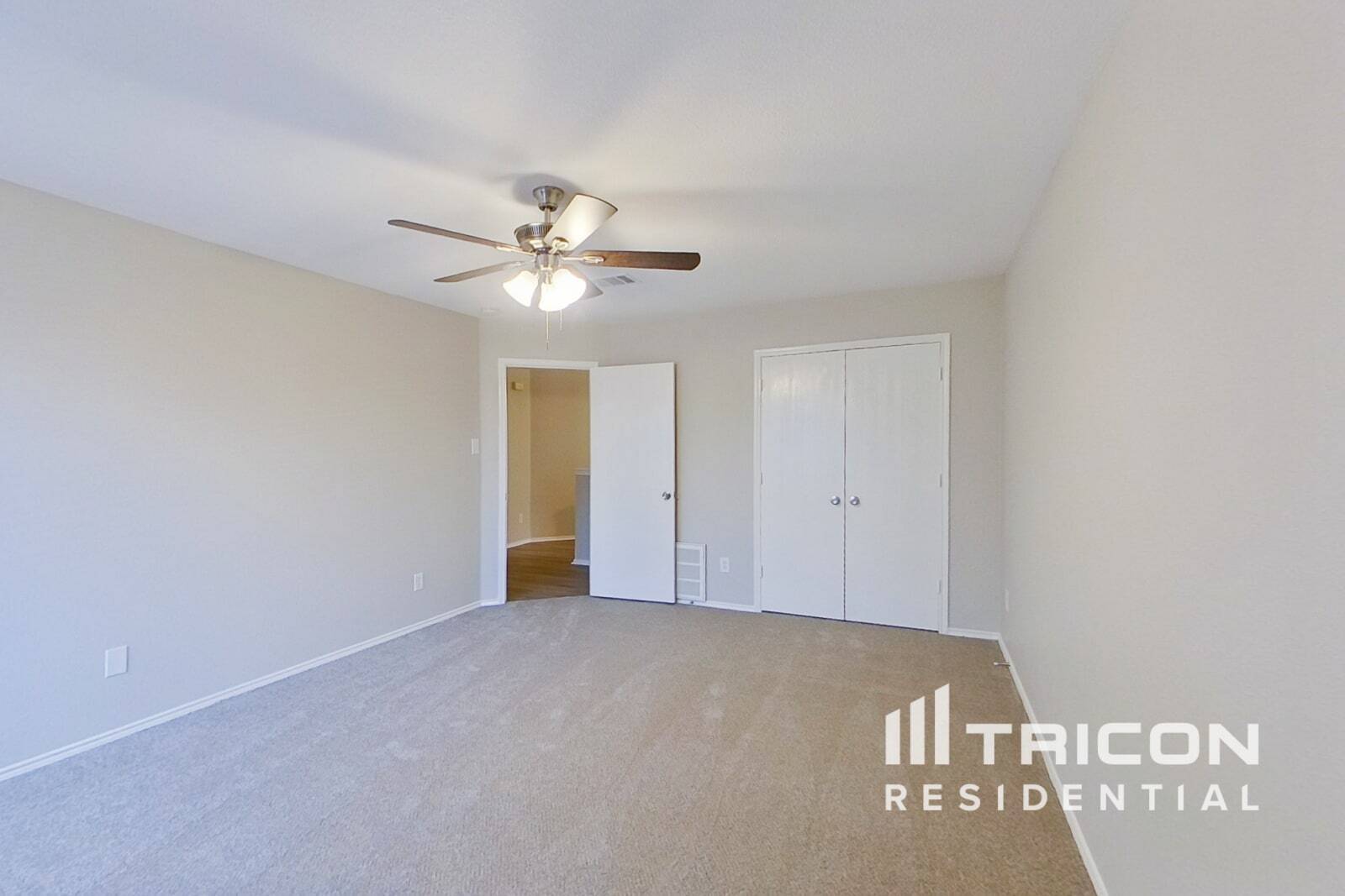 Building Photo - 2705 White Pine Dr