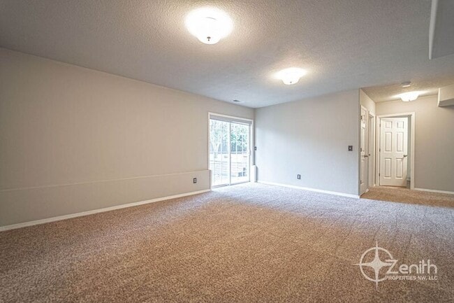 Building Photo - 4314 NE 126th St