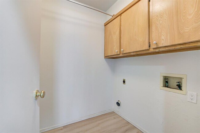 Building Photo - 6413 Centennial Ct