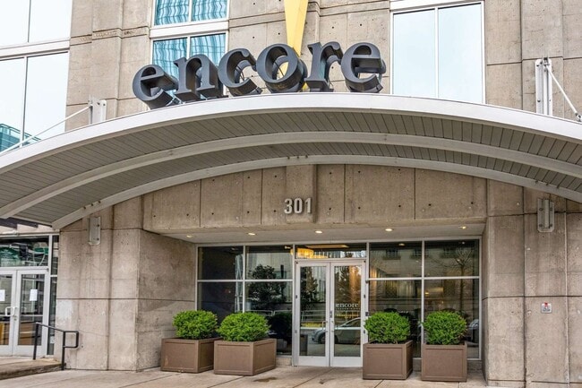 Building Photo - Fully Furnished SoBro Condo At Encore