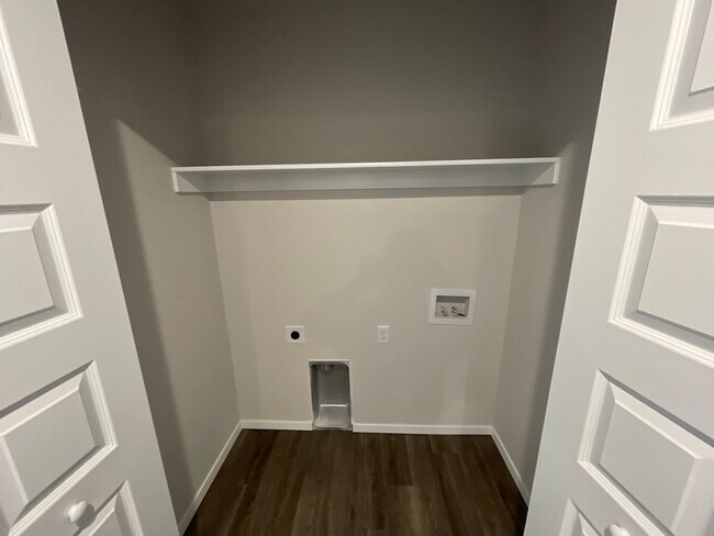 Building Photo - *Pre-leasing* Three Bedroom | Two Bath Hom...