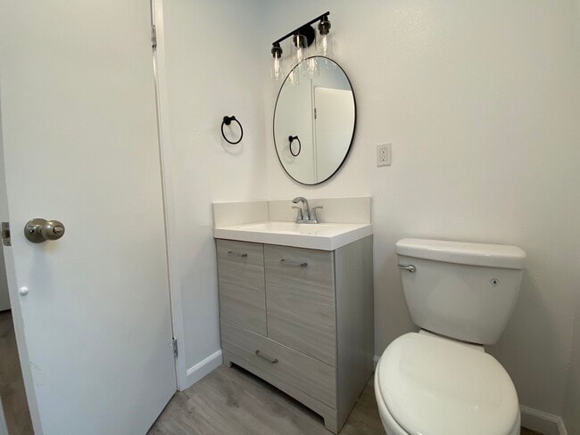 Building Photo - 605 Bush St