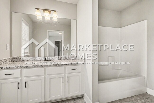 Building Photo - 110 Hawthorn Ln