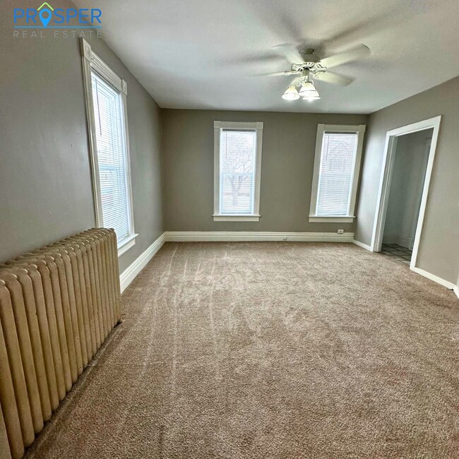 Building Photo - WH1820