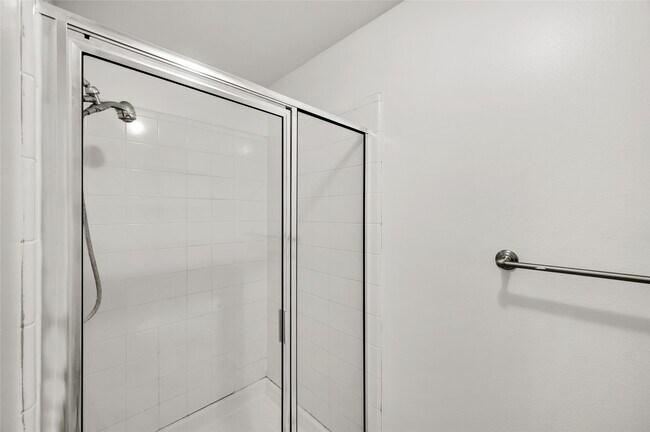 Building Photo - 1719 Redwing Bluff Dr