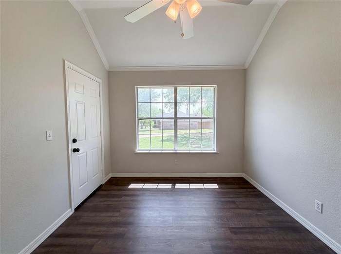 Building Photo - 416 Fossil Rock Dr