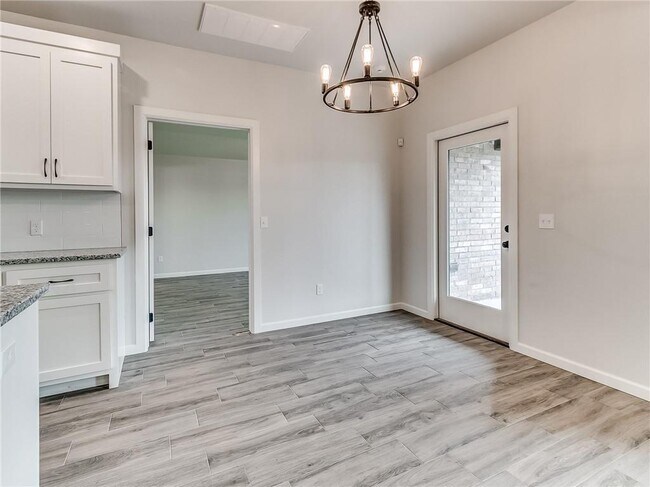 Building Photo - 16705 Monroe Dr